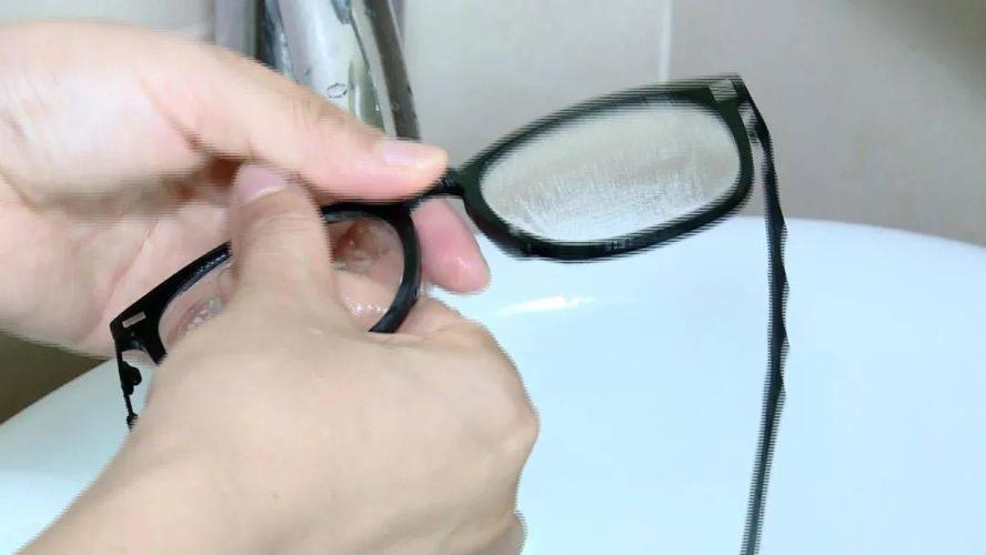 怎么洗眼镜